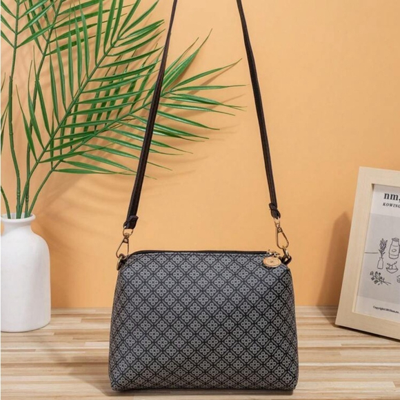 ⚠️Clearance Cute Black Crossbody Shoulder Bag - Picture 2 of 4